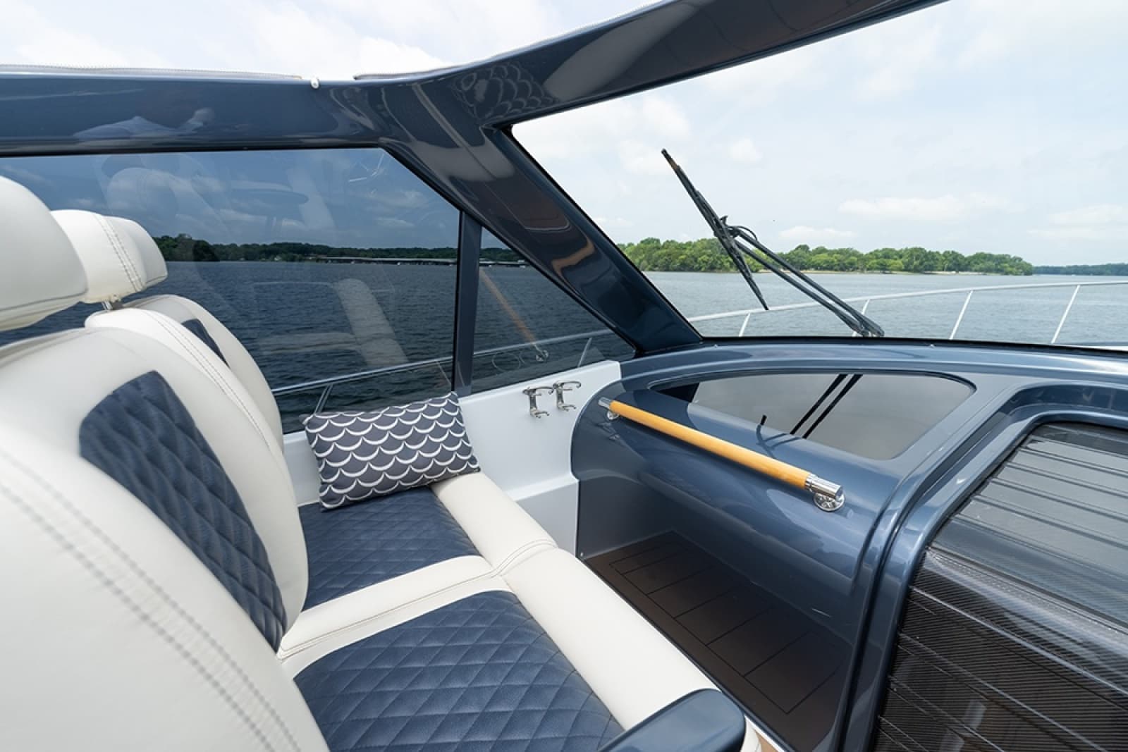 2019 Palm Beach Motor Yachts GT50 - Photo 35