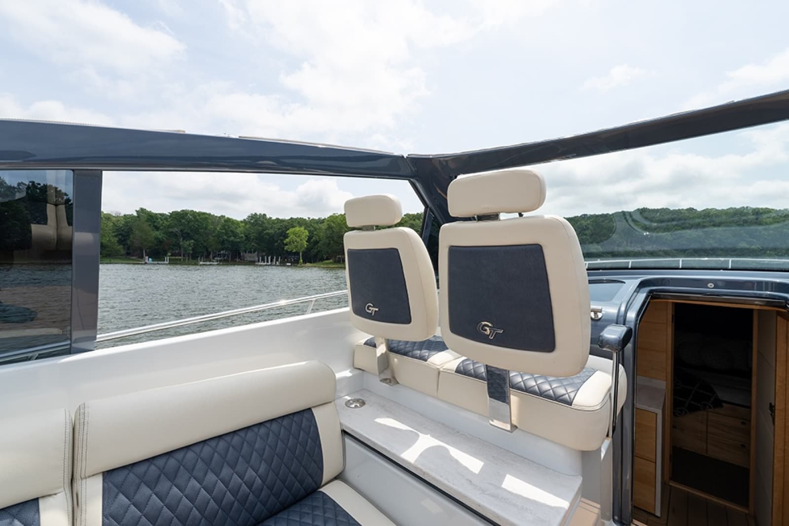 2019 Palm Beach Motor Yachts GT50 - Photo 34
