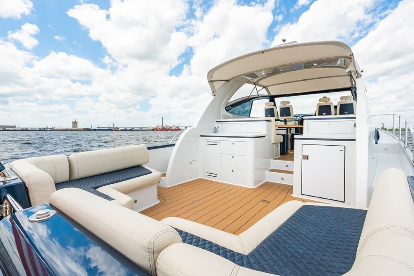 2019 Palm Beach Motor Yachts GT50 - Photo 20