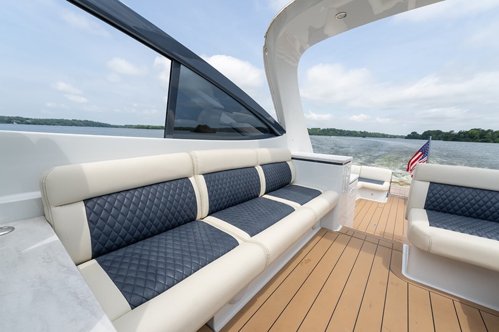 2019 Palm Beach Motor Yachts GT50 - Photo 28