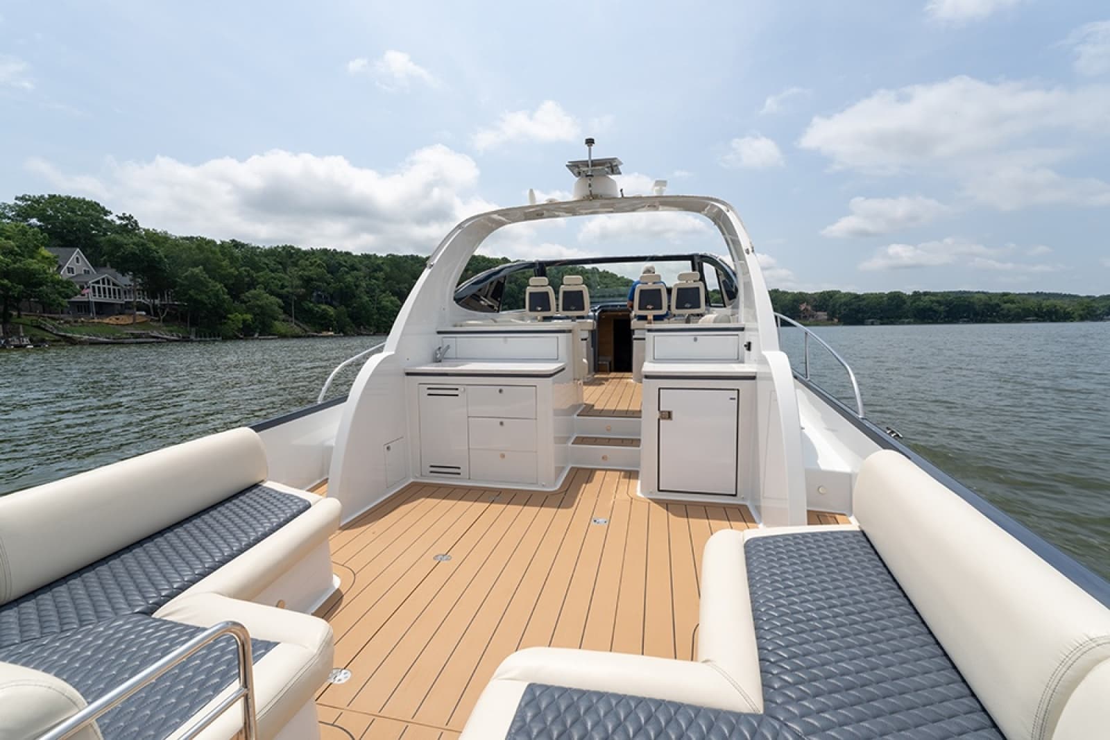 2019 Palm Beach Motor Yachts GT50 - Photo 15