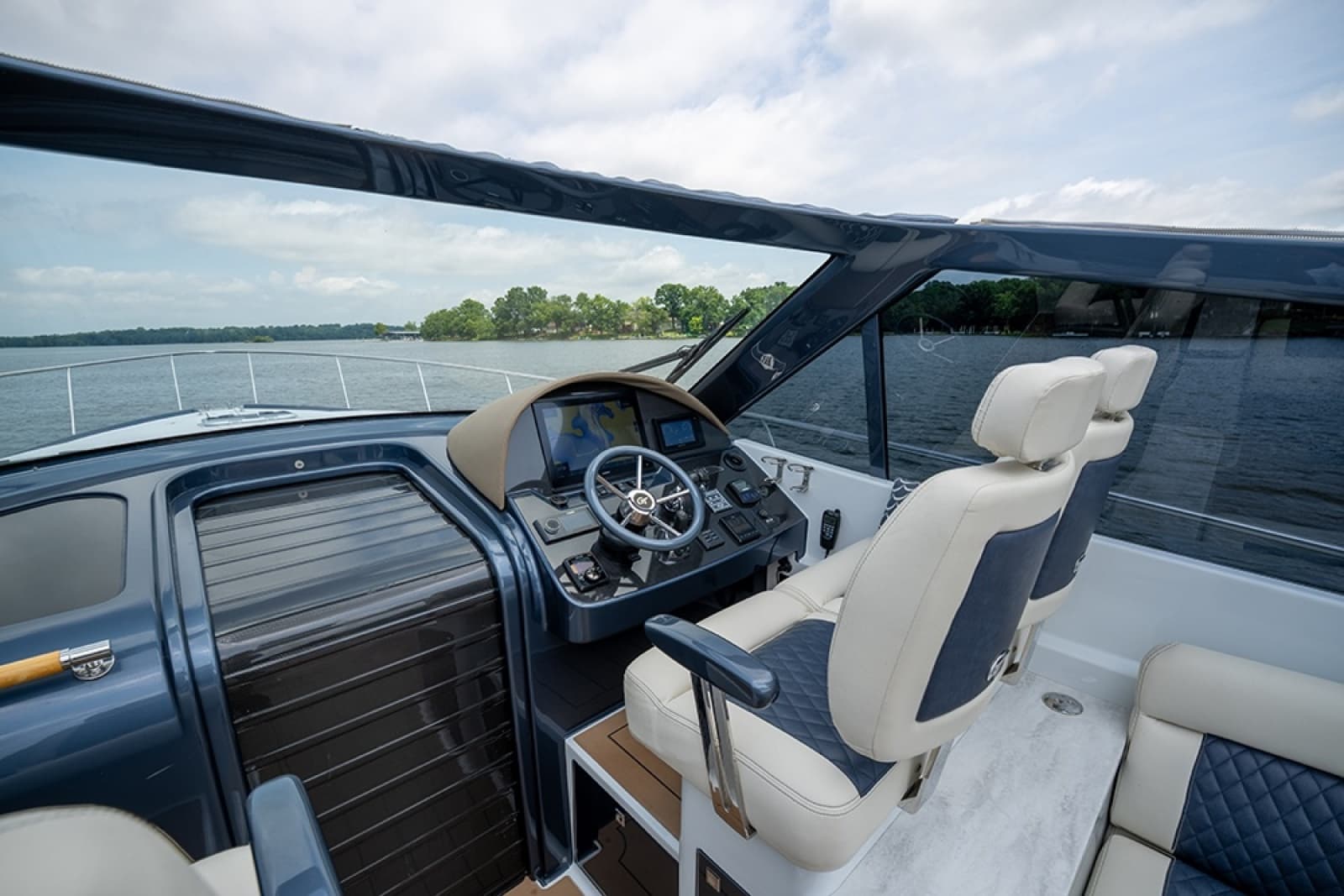 2019 Palm Beach Motor Yachts GT50 - Photo 33