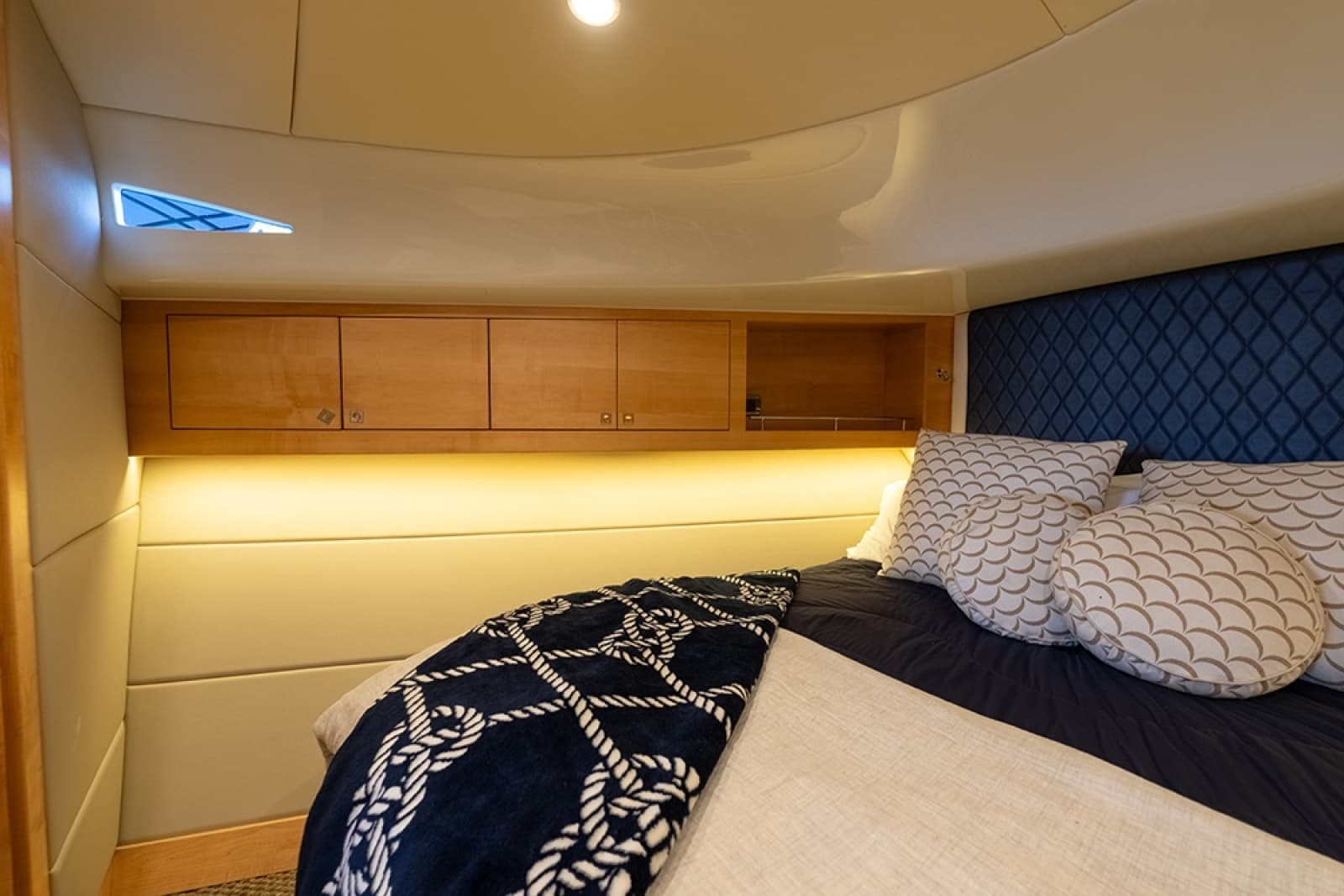 2019 Palm Beach Motor Yachts GT50 - Photo 43
