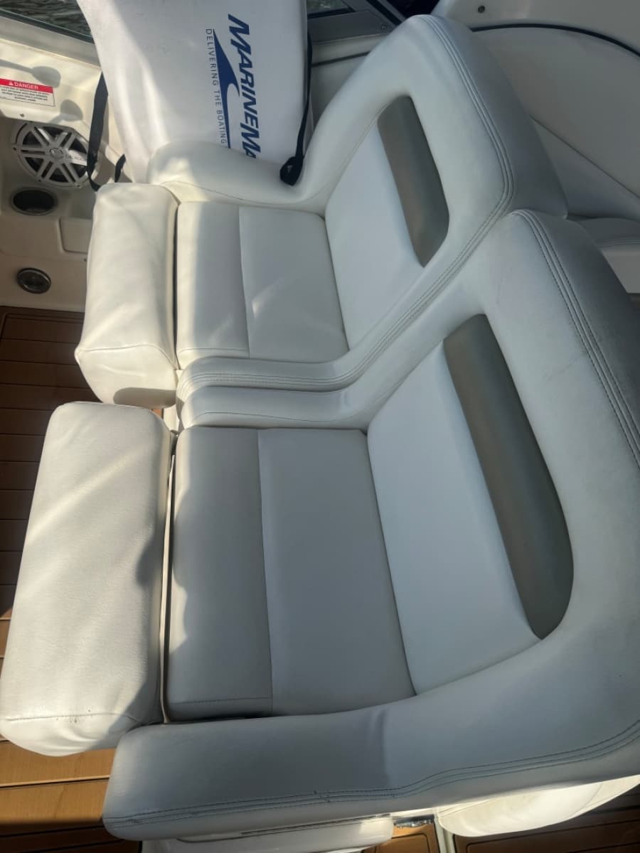 2007 Sea Ray 320 Sundancer - Photo 18