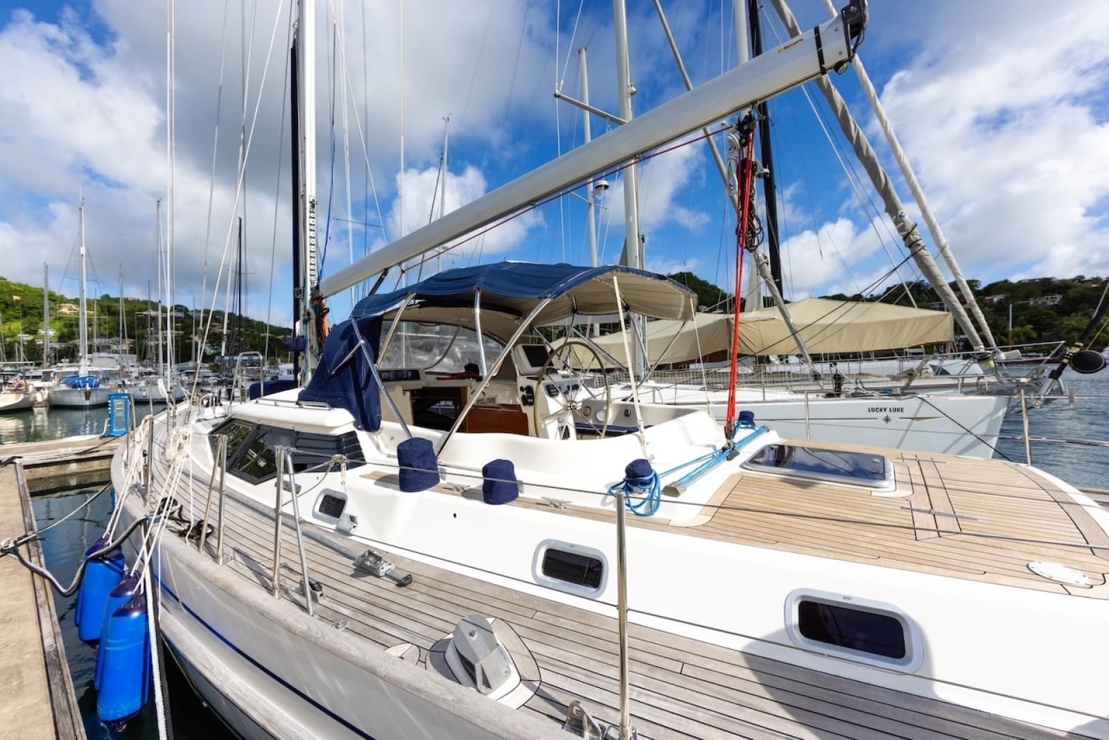 2002 Oyster 53 - Photo 17