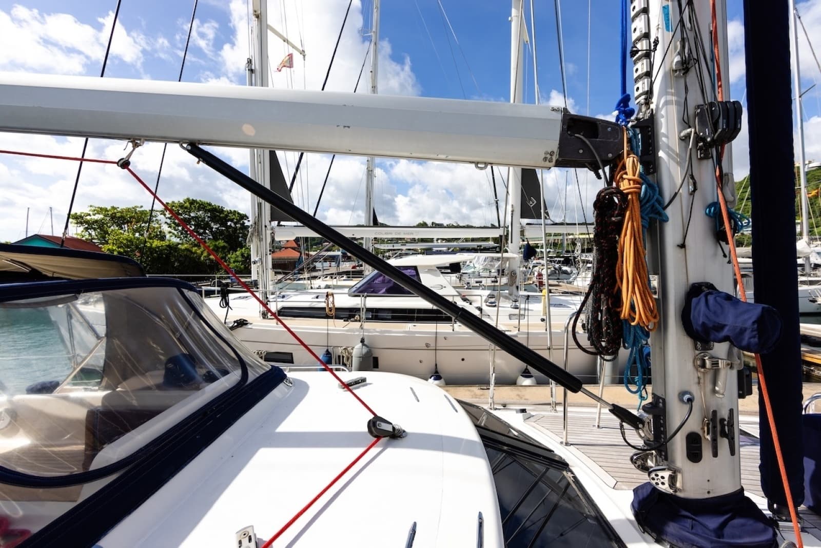 2002 Oyster 53 - Photo 24