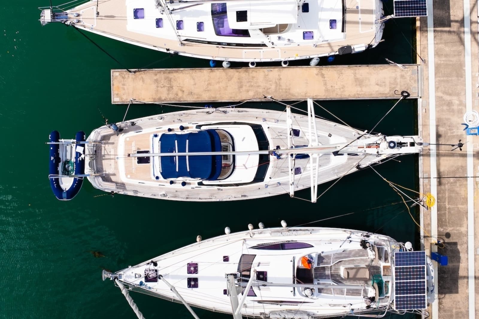 2002 Oyster 53 - Photo 11