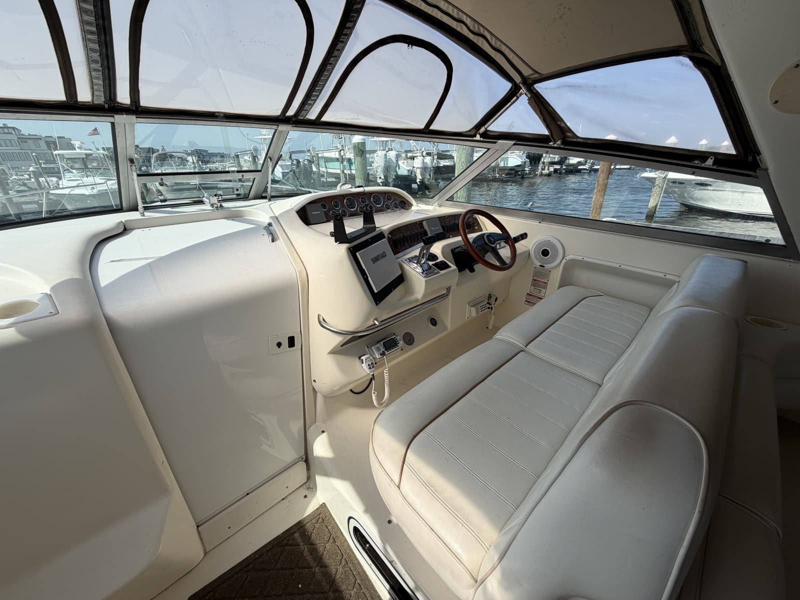 1997 Sea Ray Sundancer 330 - Photo 6
