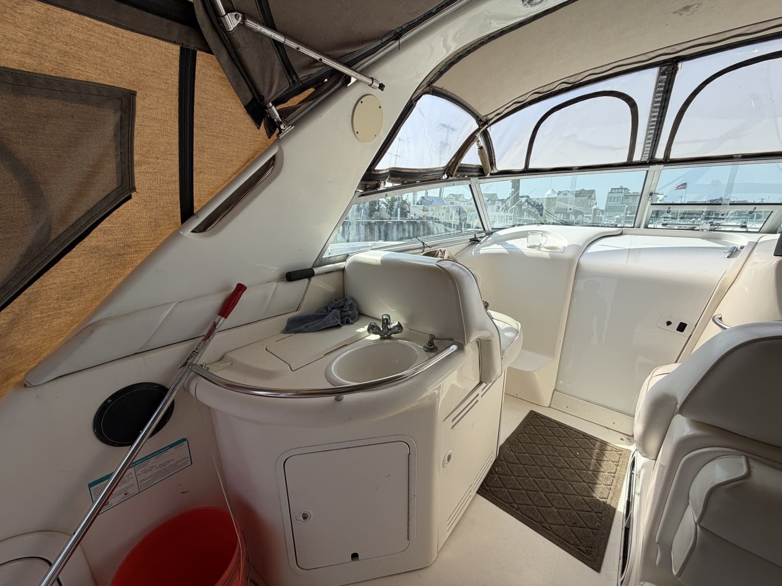 1997 Sea Ray Sundancer 330 - Photo 5