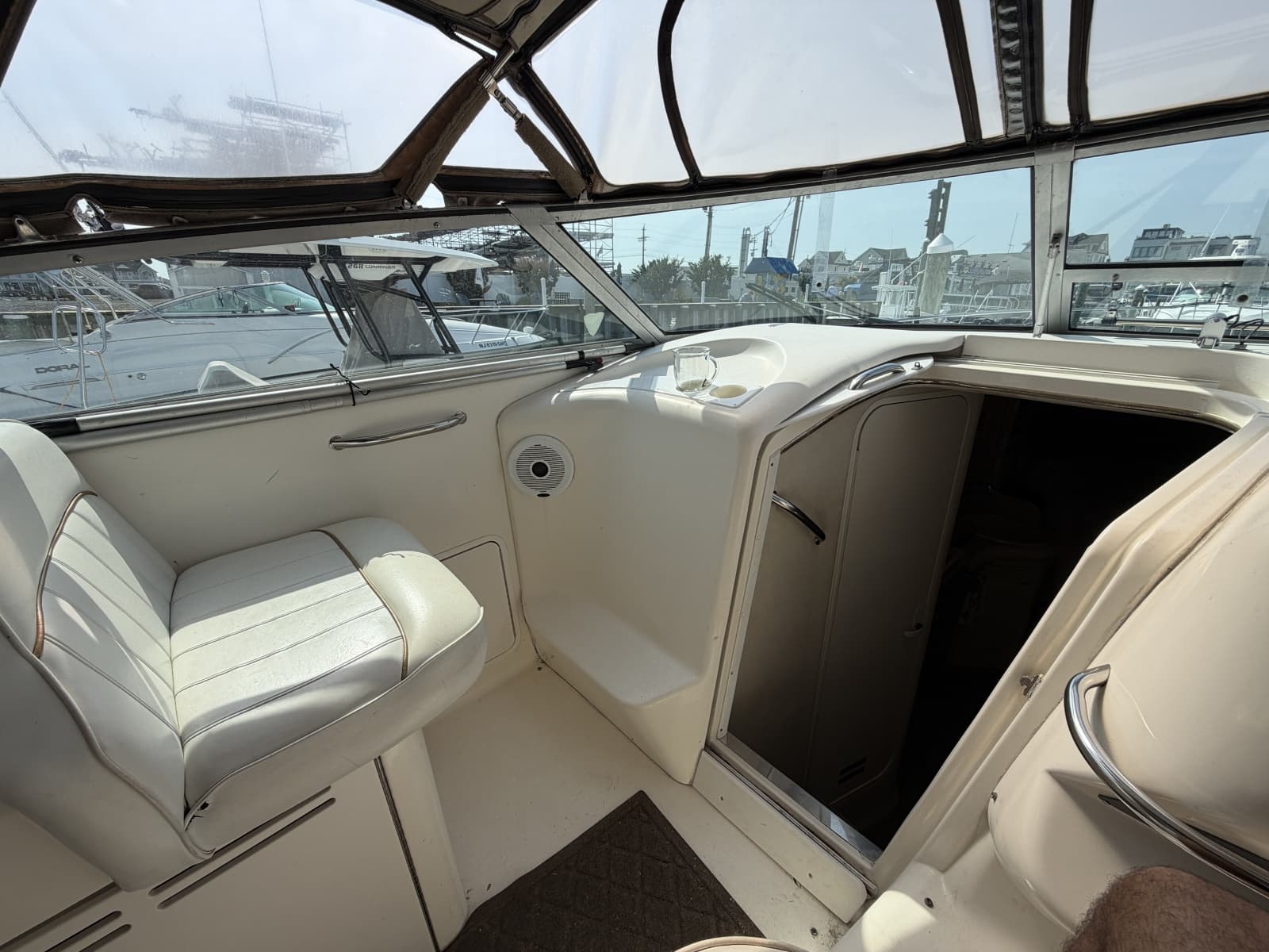 1997 Sea Ray Sundancer 330 - Photo 8