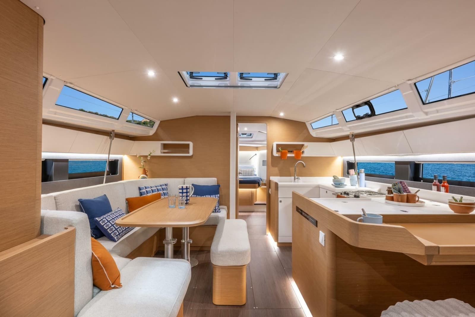 2027 Jeanneau SO 455 - Photo 6