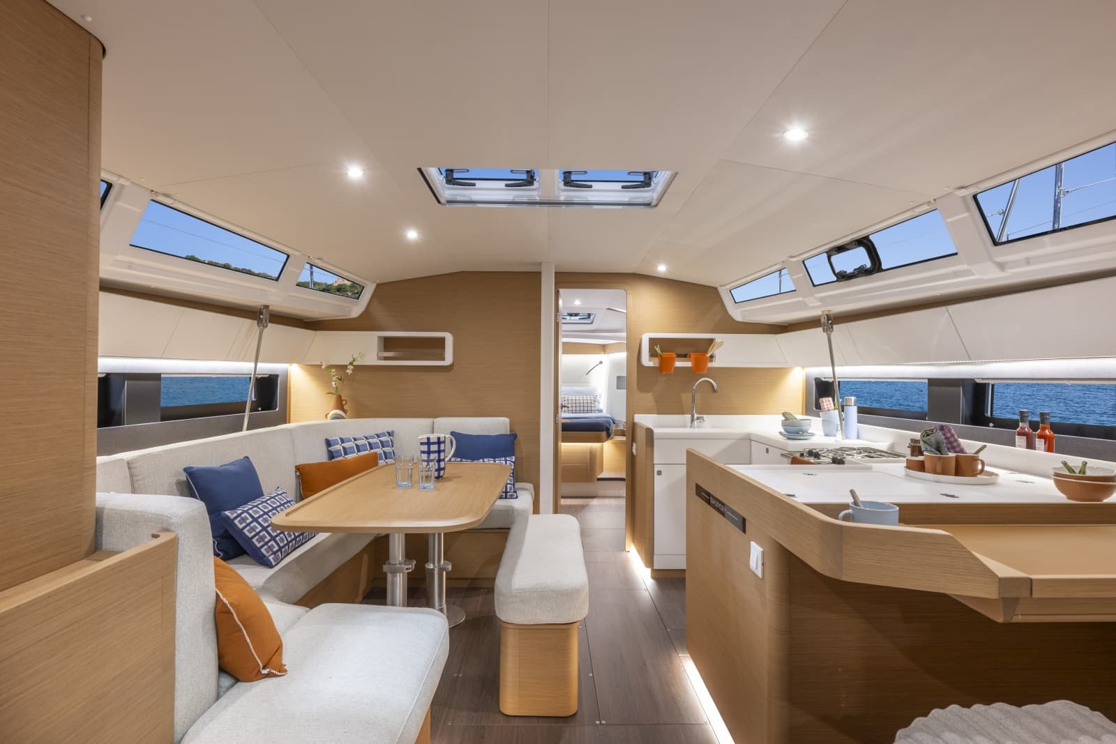 2027 Jeanneau SO 455 - Photo 8