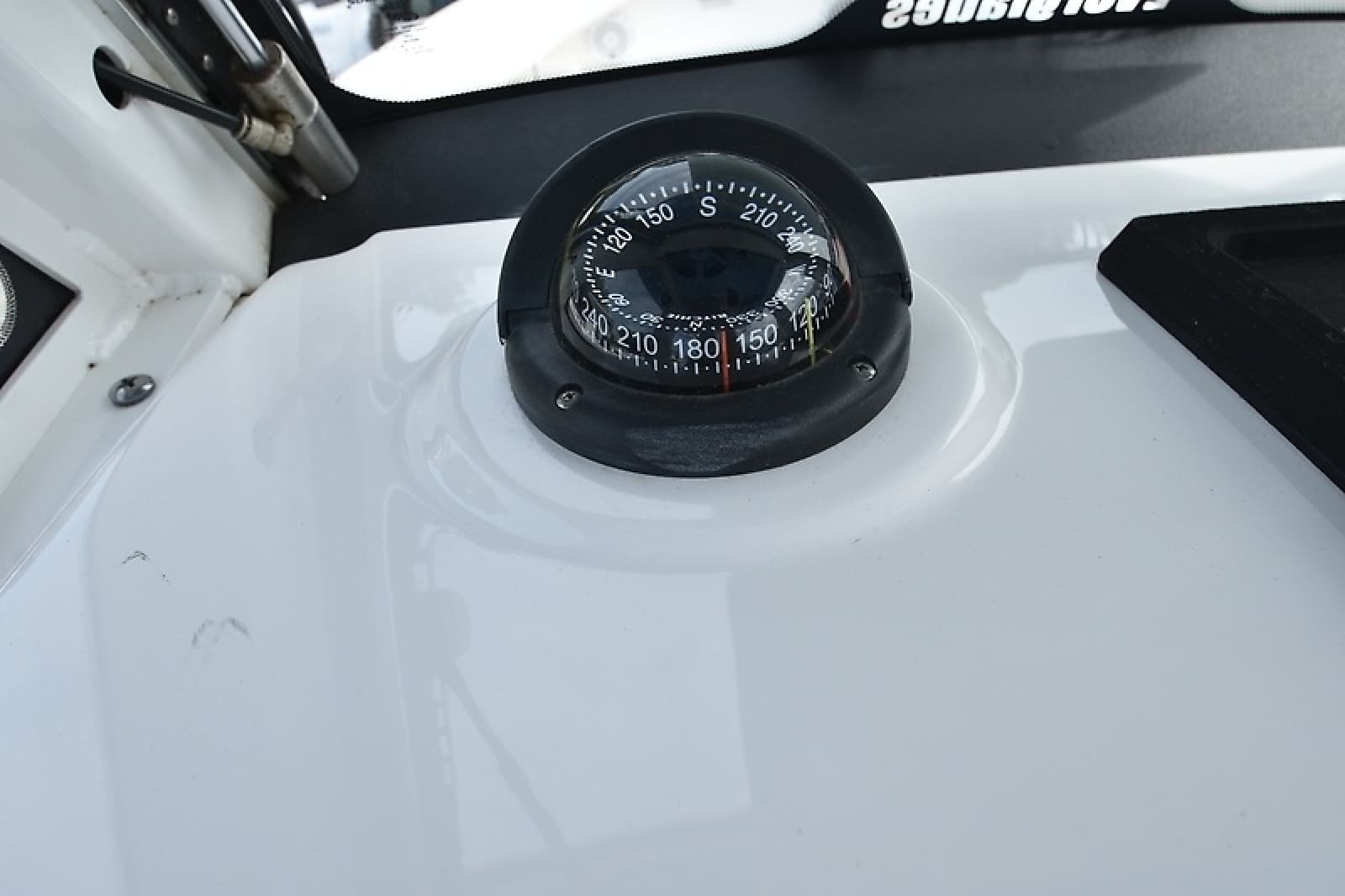 2014 Everglades 255 CC - Photo 30
