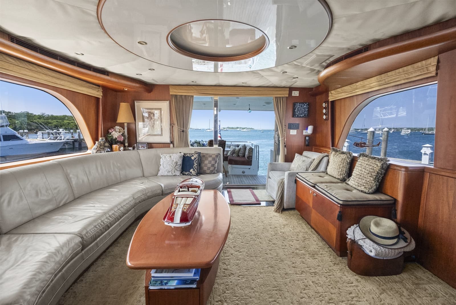 2004 Cheoy Lee Flybridge - Photo 20