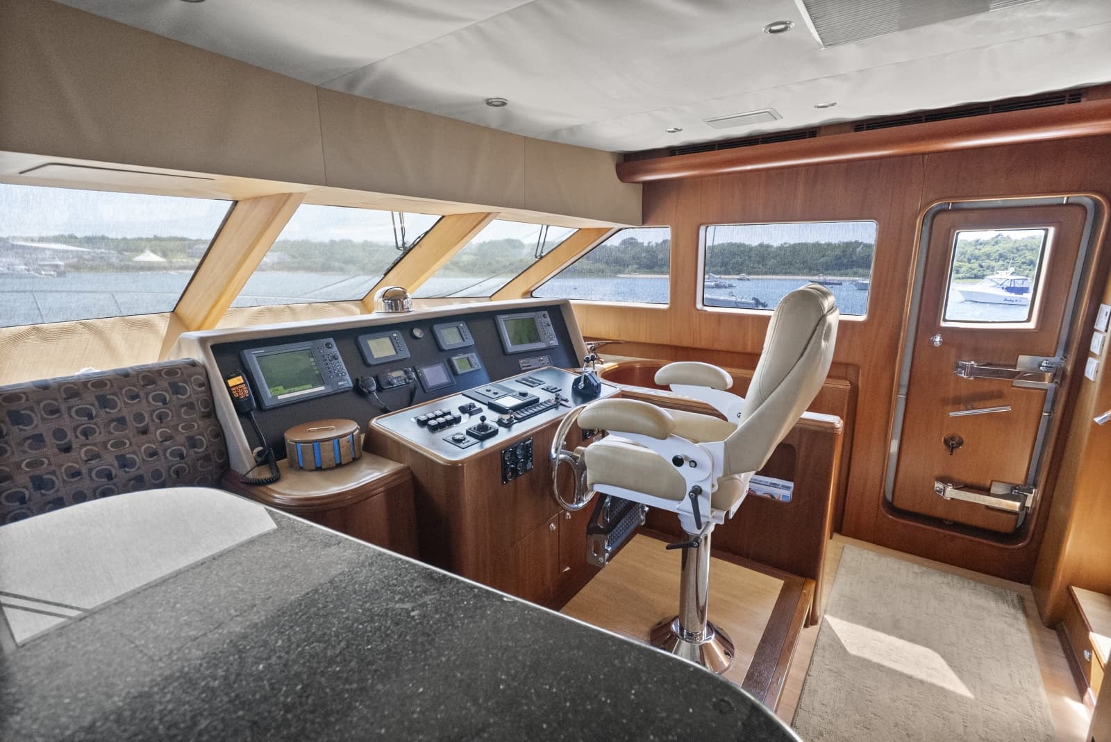 2004 Cheoy Lee Flybridge - Photo 26