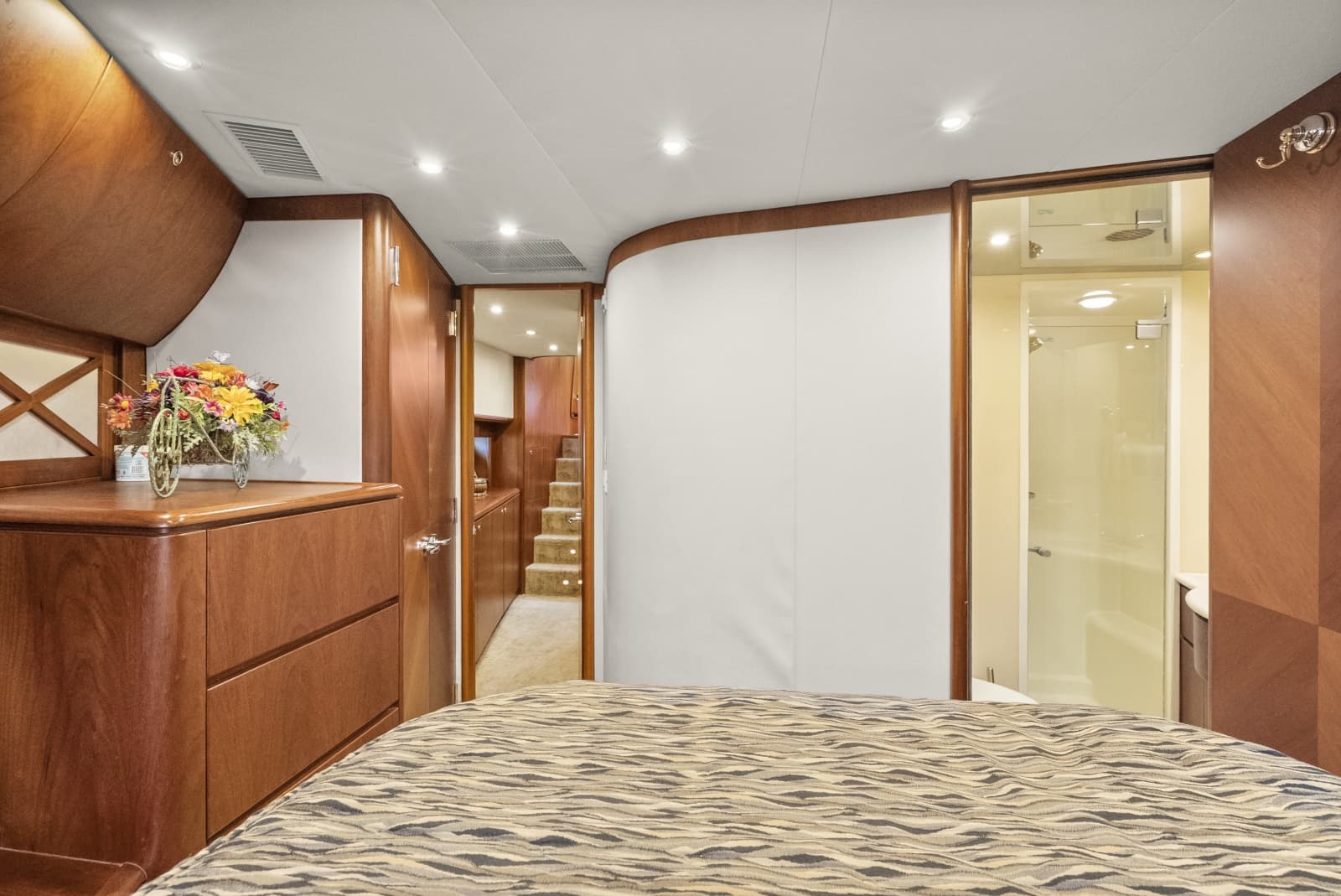 2004 Cheoy Lee Flybridge - Photo 36