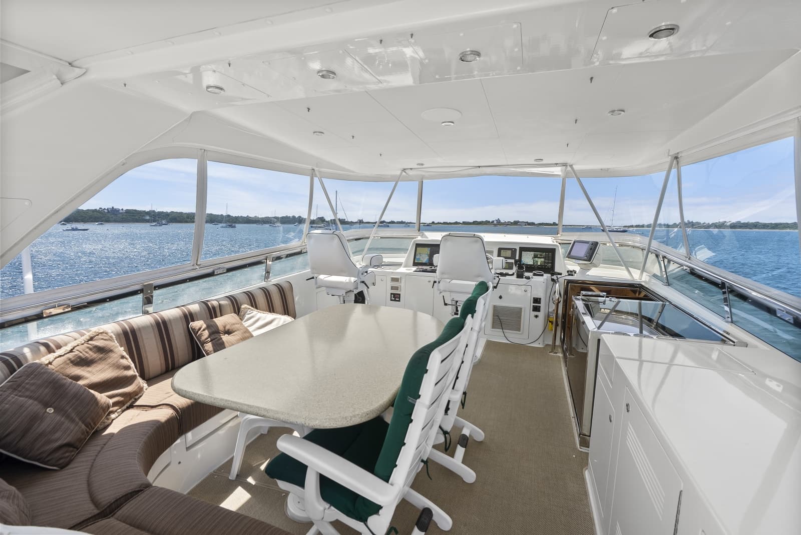 2004 Cheoy Lee Flybridge - Photo 15