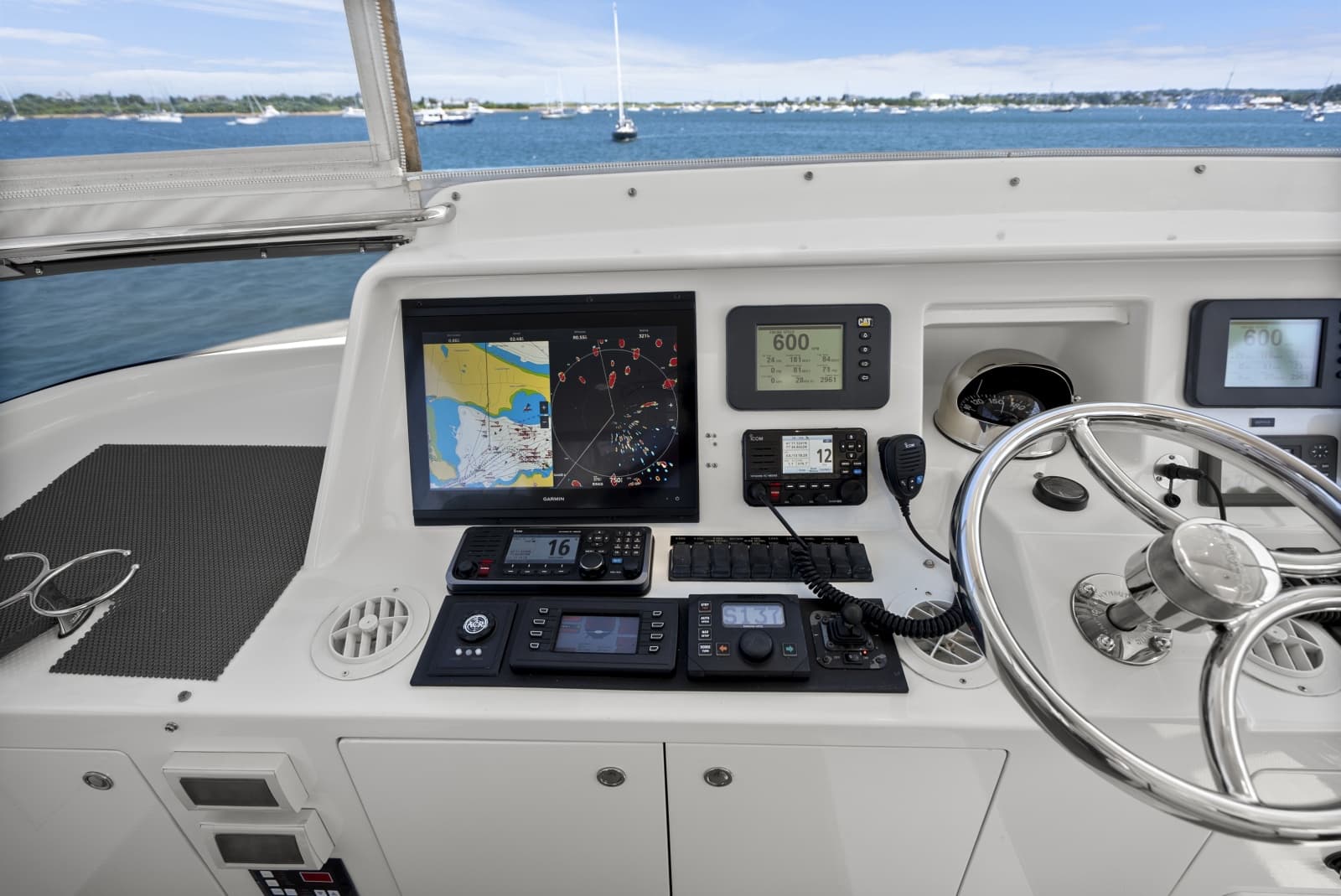 2004 Cheoy Lee Flybridge - Photo 18