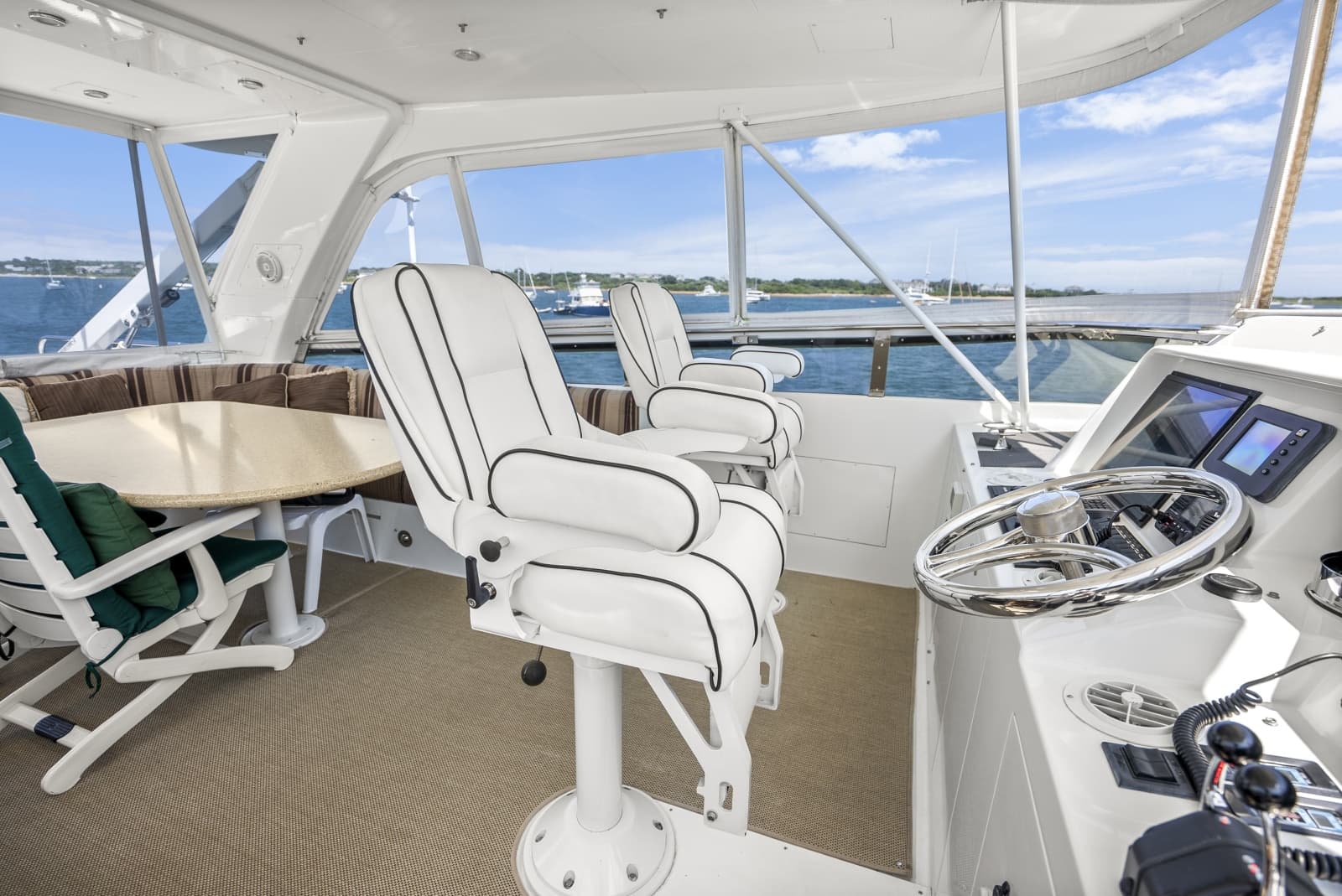 2004 Cheoy Lee Flybridge - Photo 16