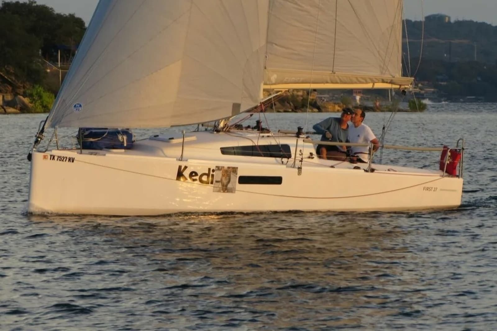 2025 Beneteau FIRST 27 - Photo 2
