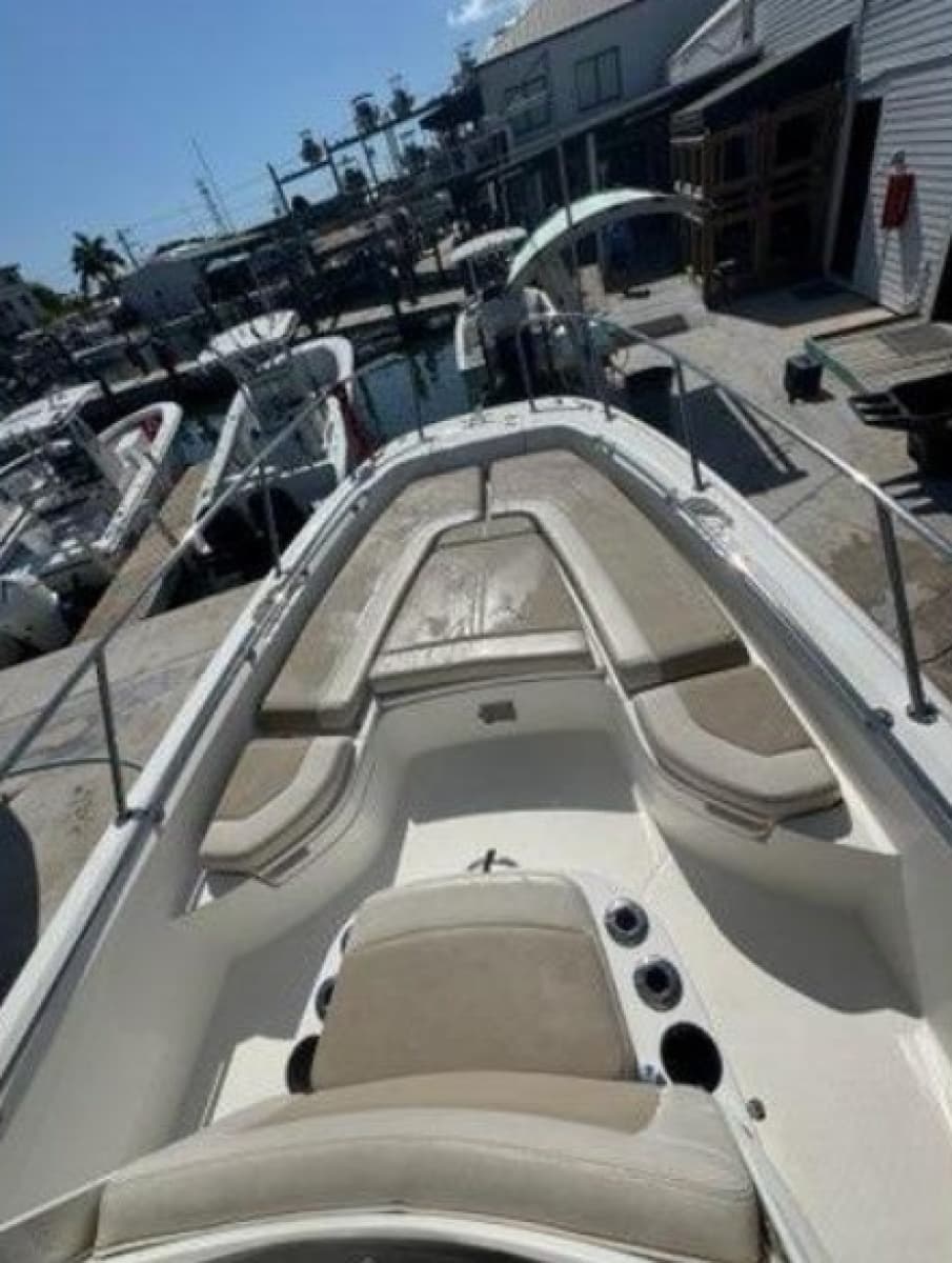 2018 Boston Whaler  - Photo 14