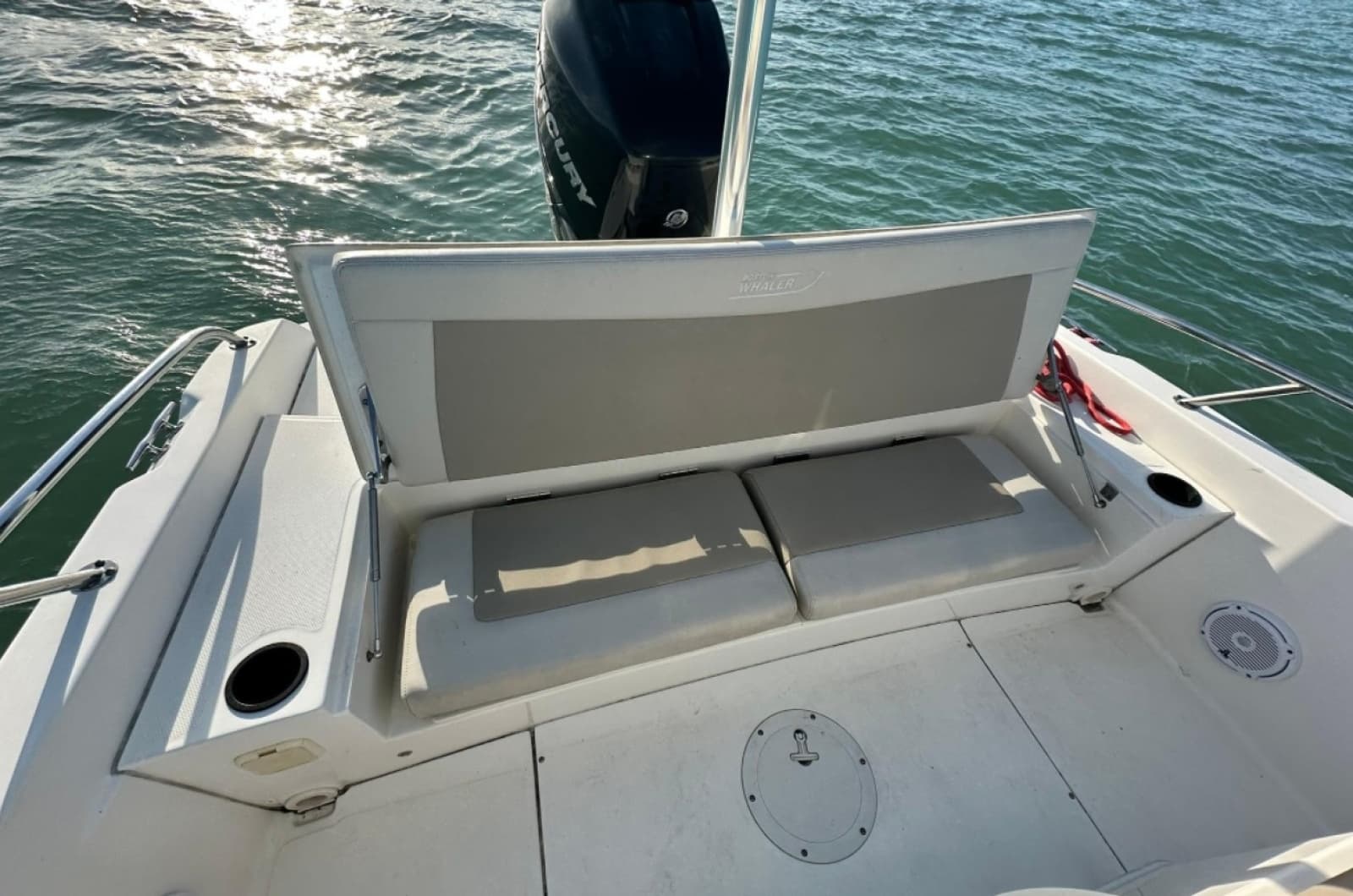 2018 Boston Whaler  - Photo 12