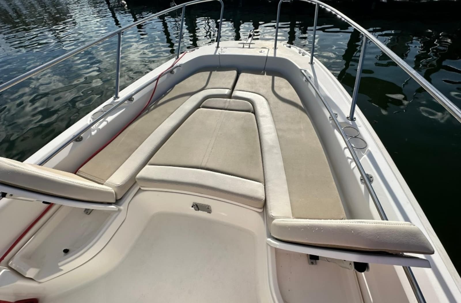 2018 Boston Whaler  - Photo 3