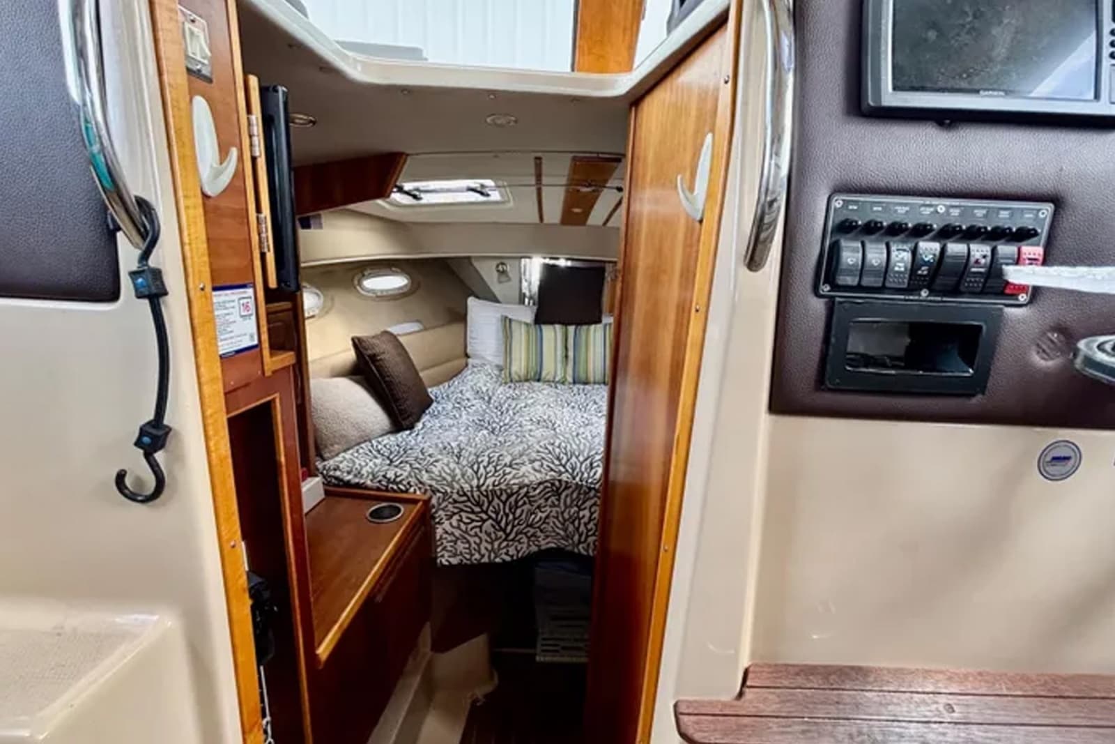 2013 Cutwater C-28 - Photo 17