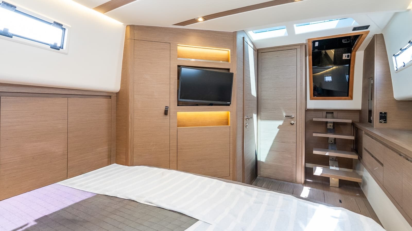 2024 Pardo Yachts 43 - Photo 35