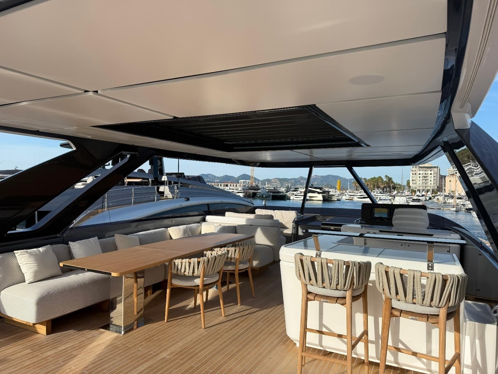 2025 Ferretti Yachts Yachts 940 - Photo 31