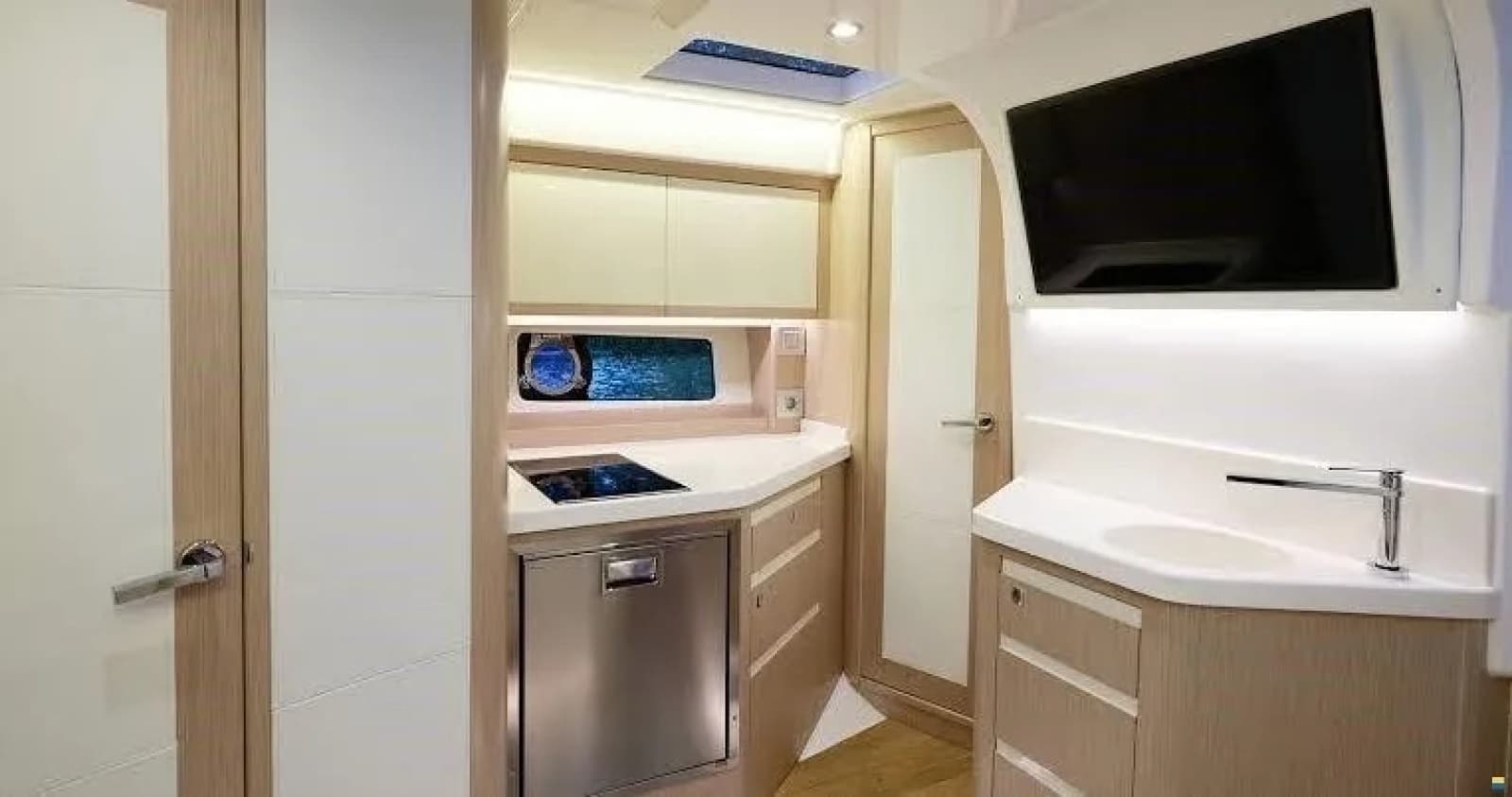2024 Focus Motor Yachts GTX 36 - Photo 3