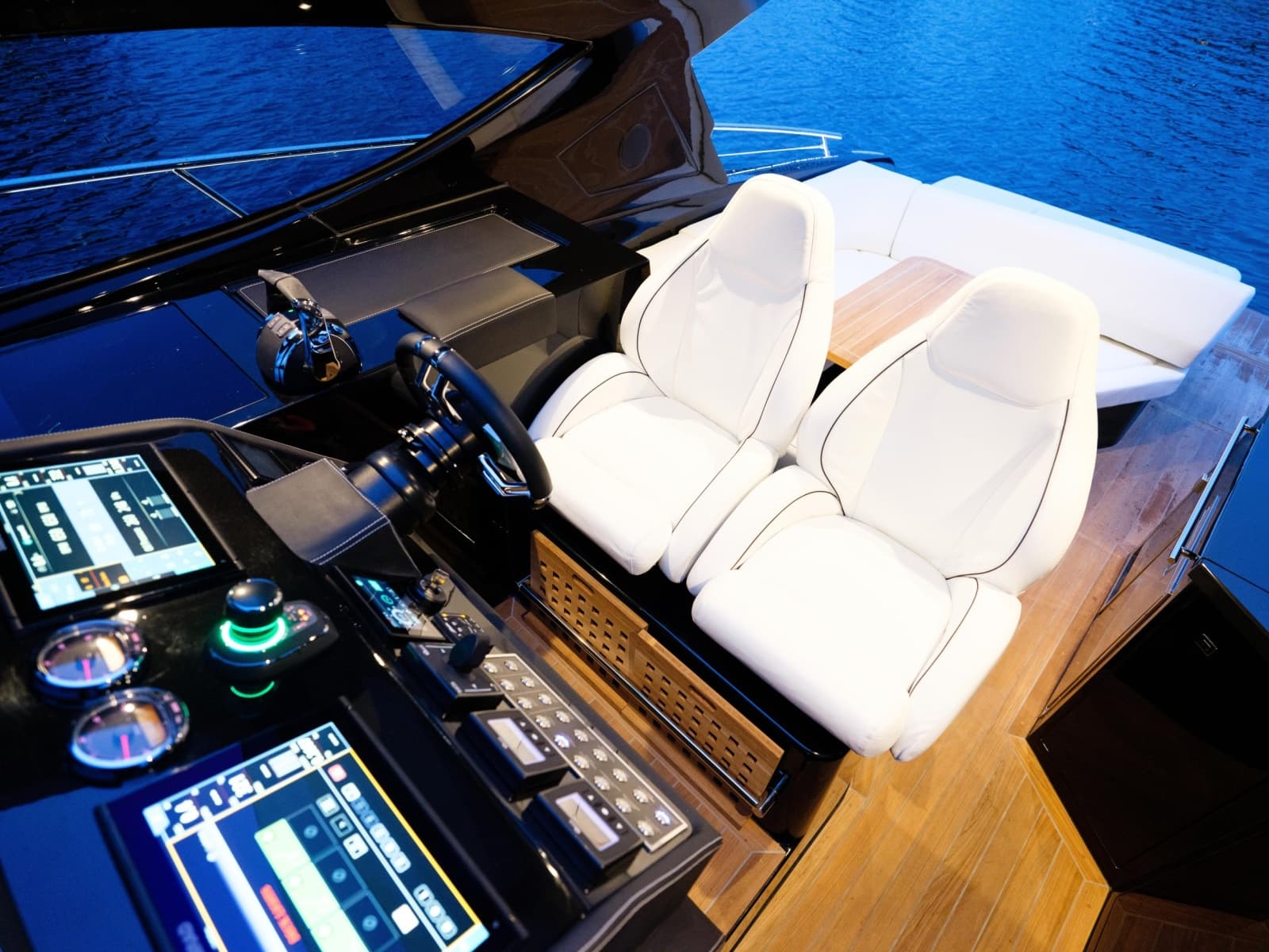 2024 Focus Motor Yachts GTX 36 - Photo 8