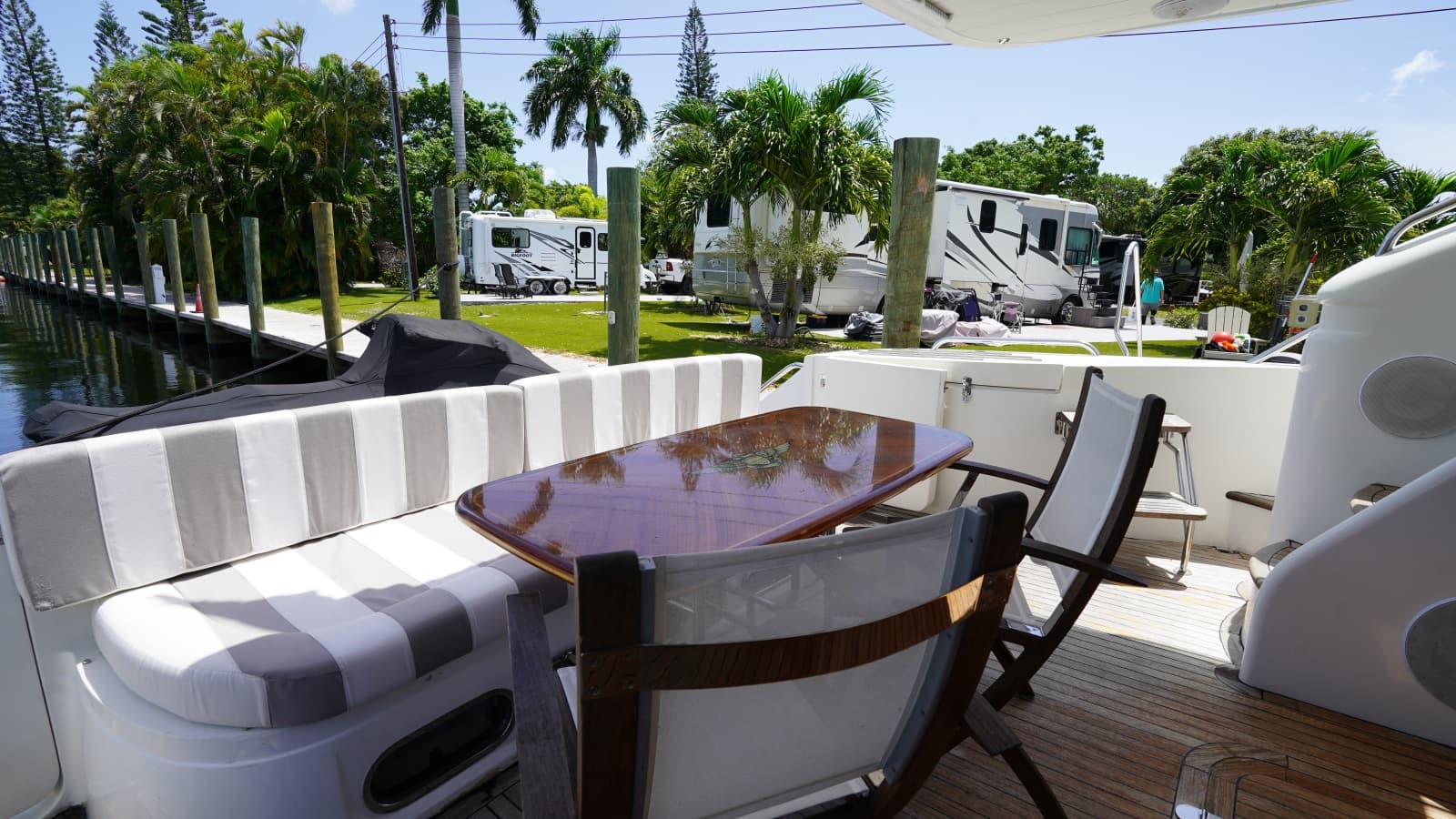 1999 Princess FLYBRIDGE - Photo 11