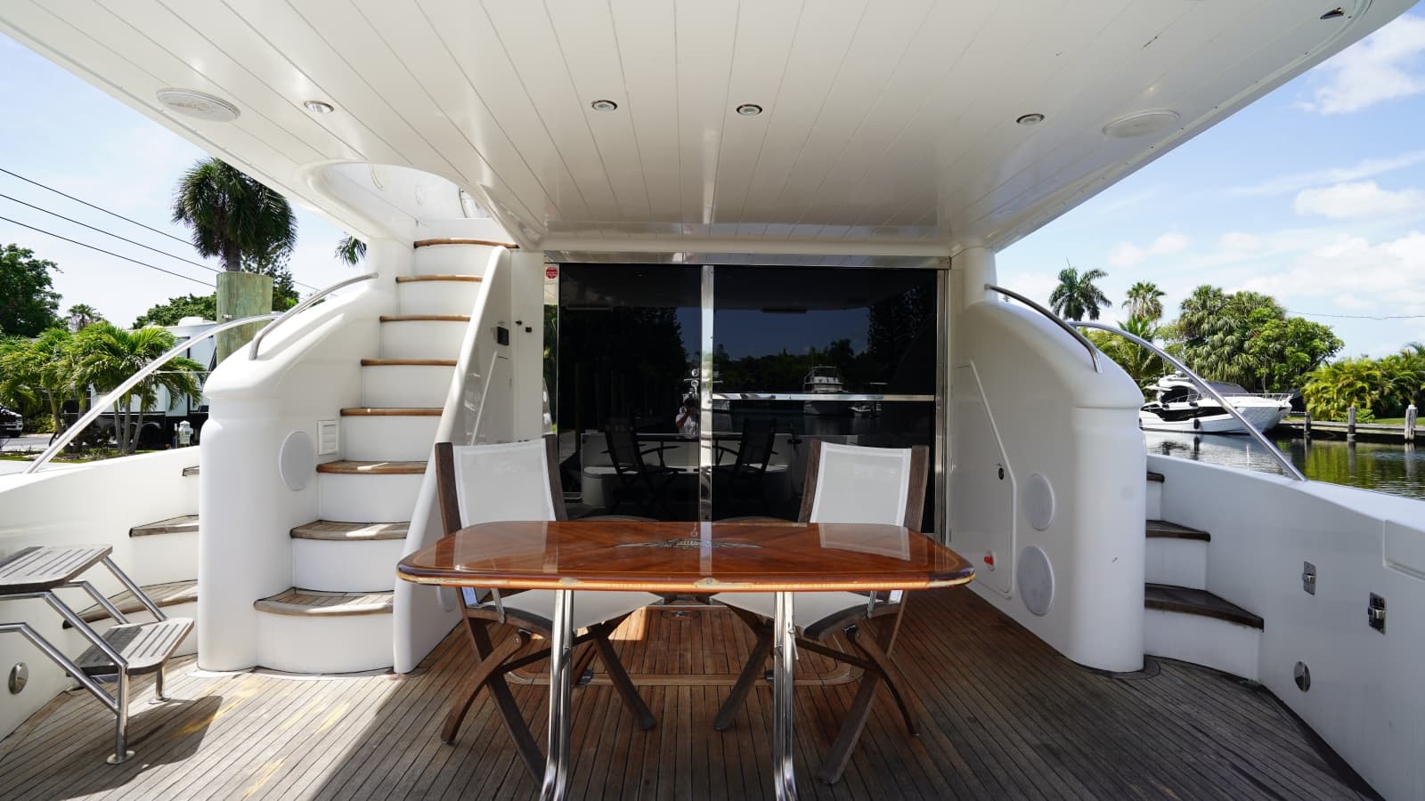 1999 Princess FLYBRIDGE - Photo 2
