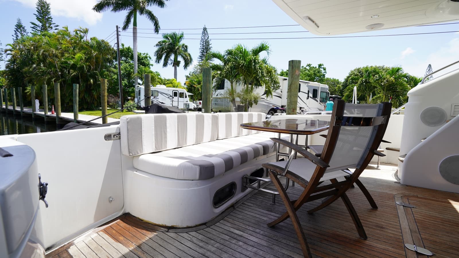 1999 Princess FLYBRIDGE - Photo 10
