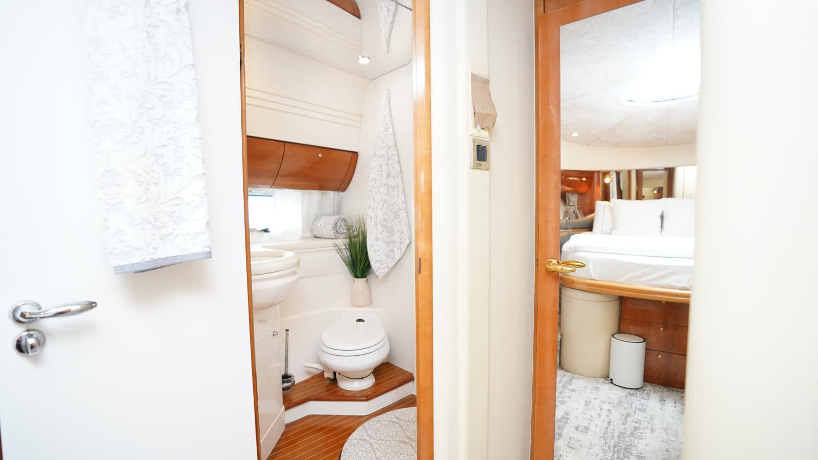 1999 Princess FLYBRIDGE - Photo 48