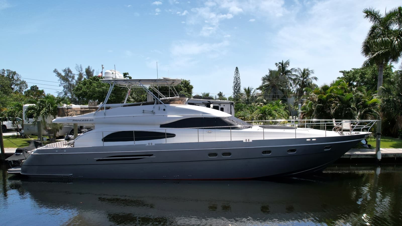 1999 Princess FLYBRIDGE - Photo 1