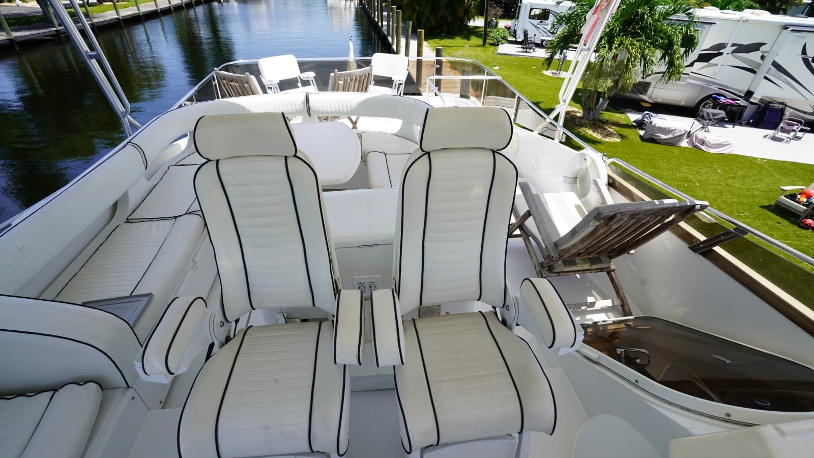 1999 Princess FLYBRIDGE - Photo 18