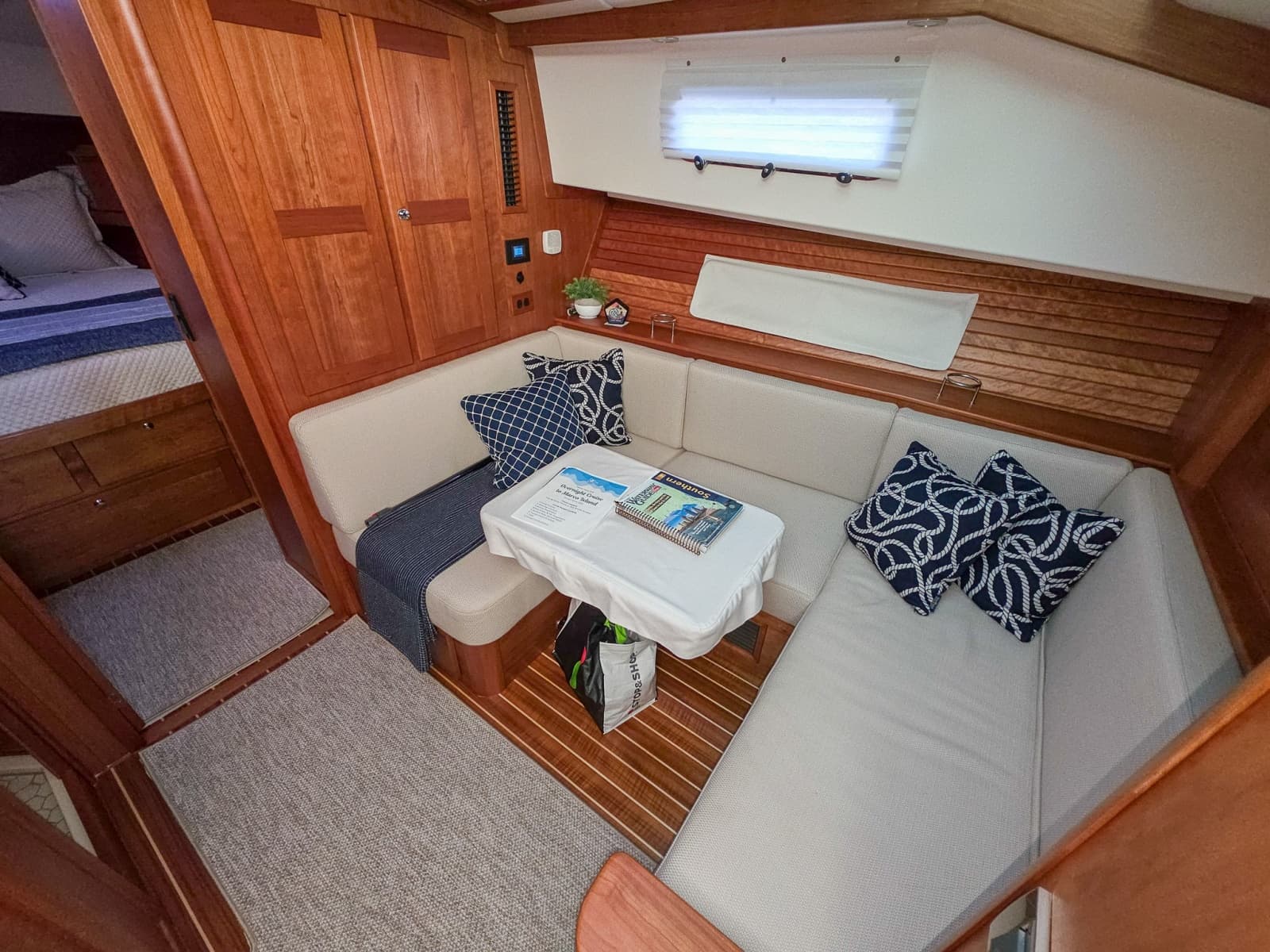 2025 Sabre 43 Salon Express - Photo 23