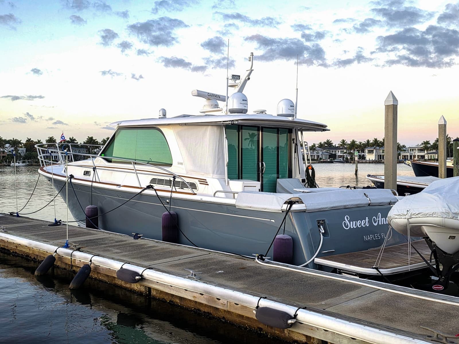 2025 Sabre 43 Salon Express - Photo 2