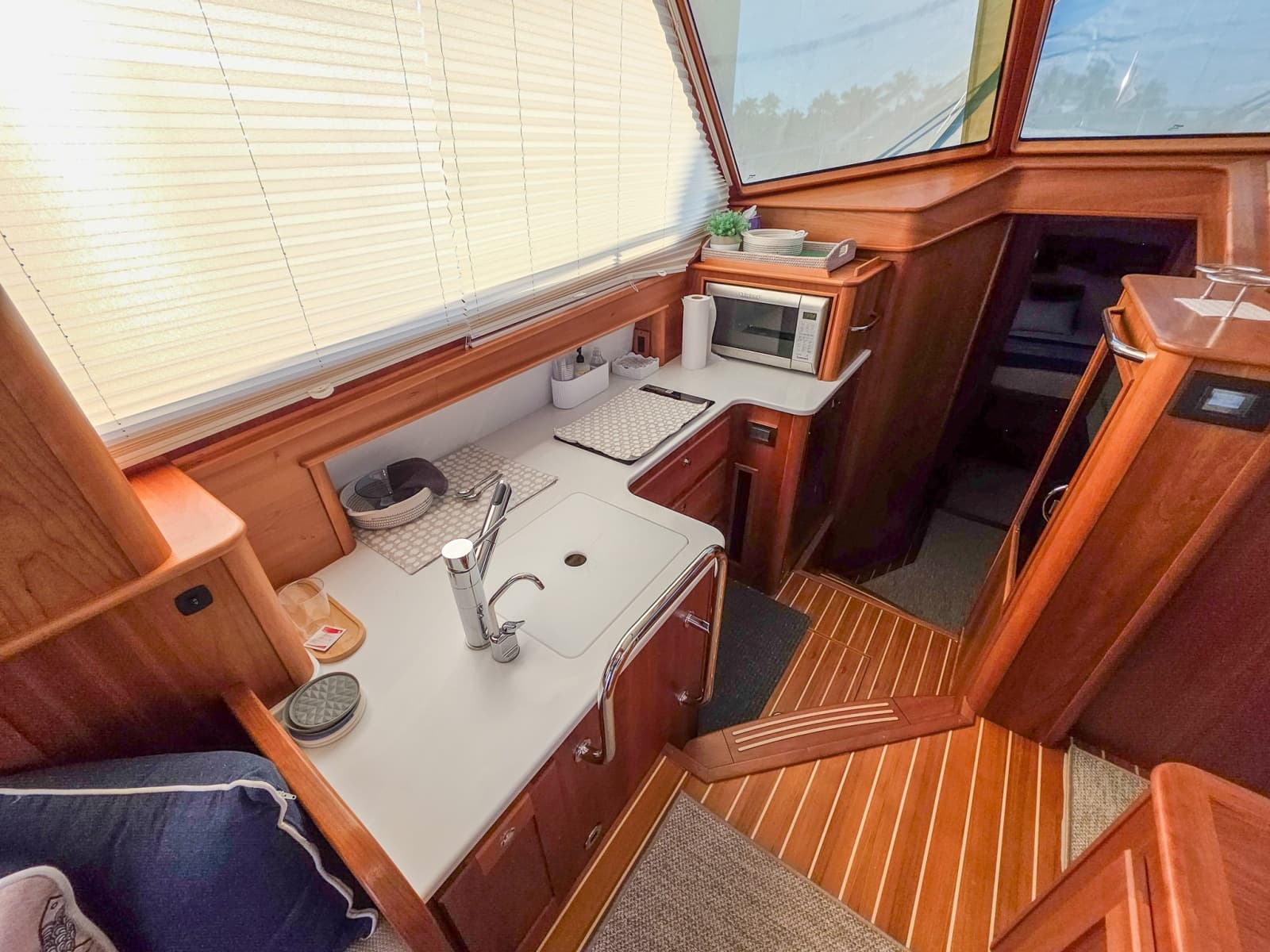 2025 Sabre 43 Salon Express - Photo 12