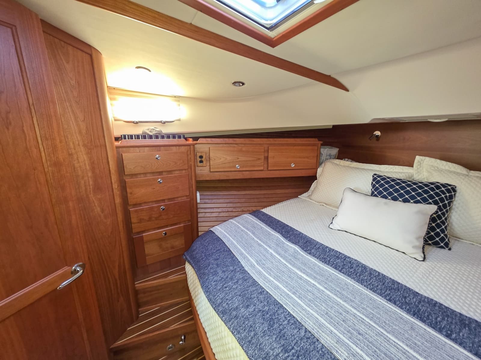 2025 Sabre 43 Salon Express - Photo 27