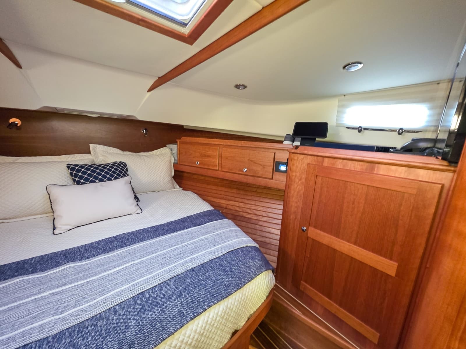 2025 Sabre 43 Salon Express - Photo 26