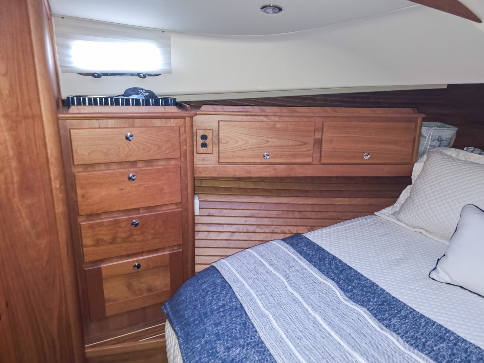 2025 Sabre 43 Salon Express - Photo 18