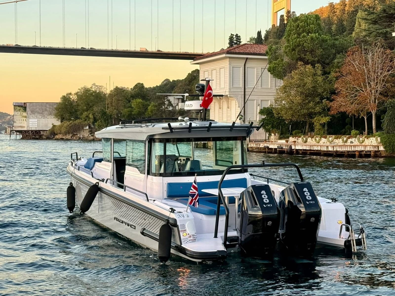 2026 Axopar 37 XC Cross Cabin - Photo 14
