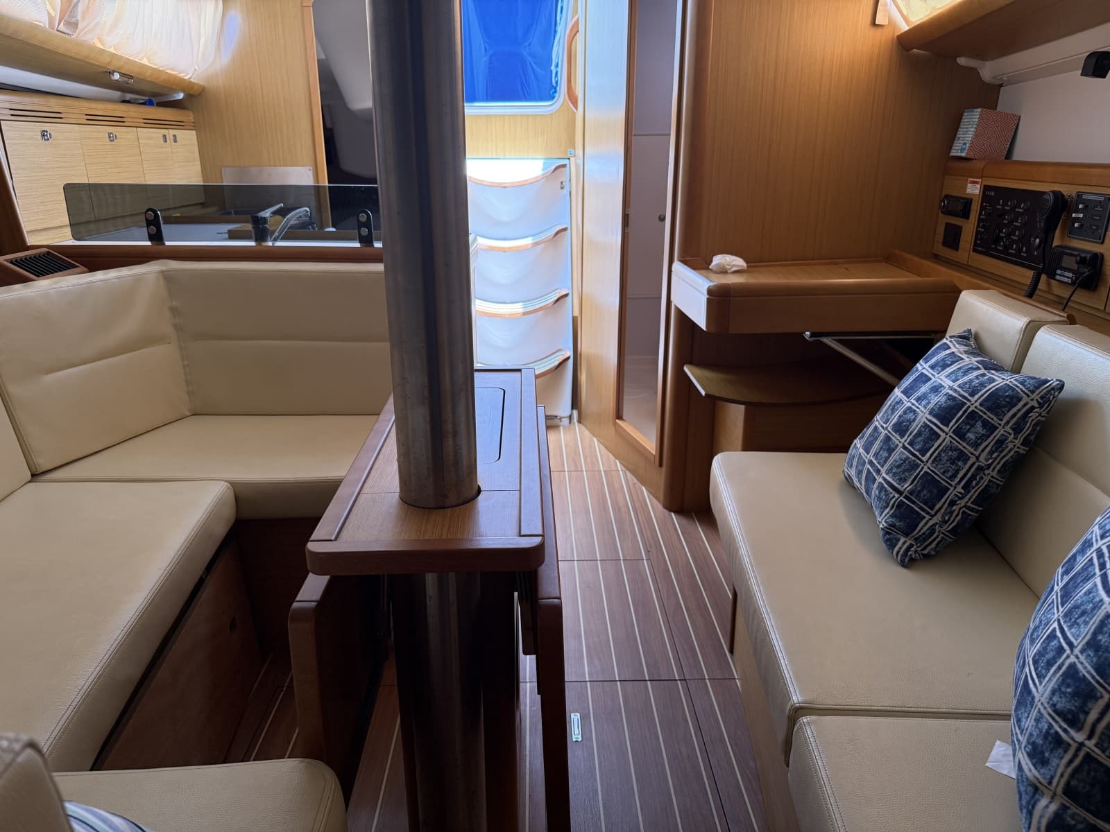 2010 Jeanneau 36i - Photo 42