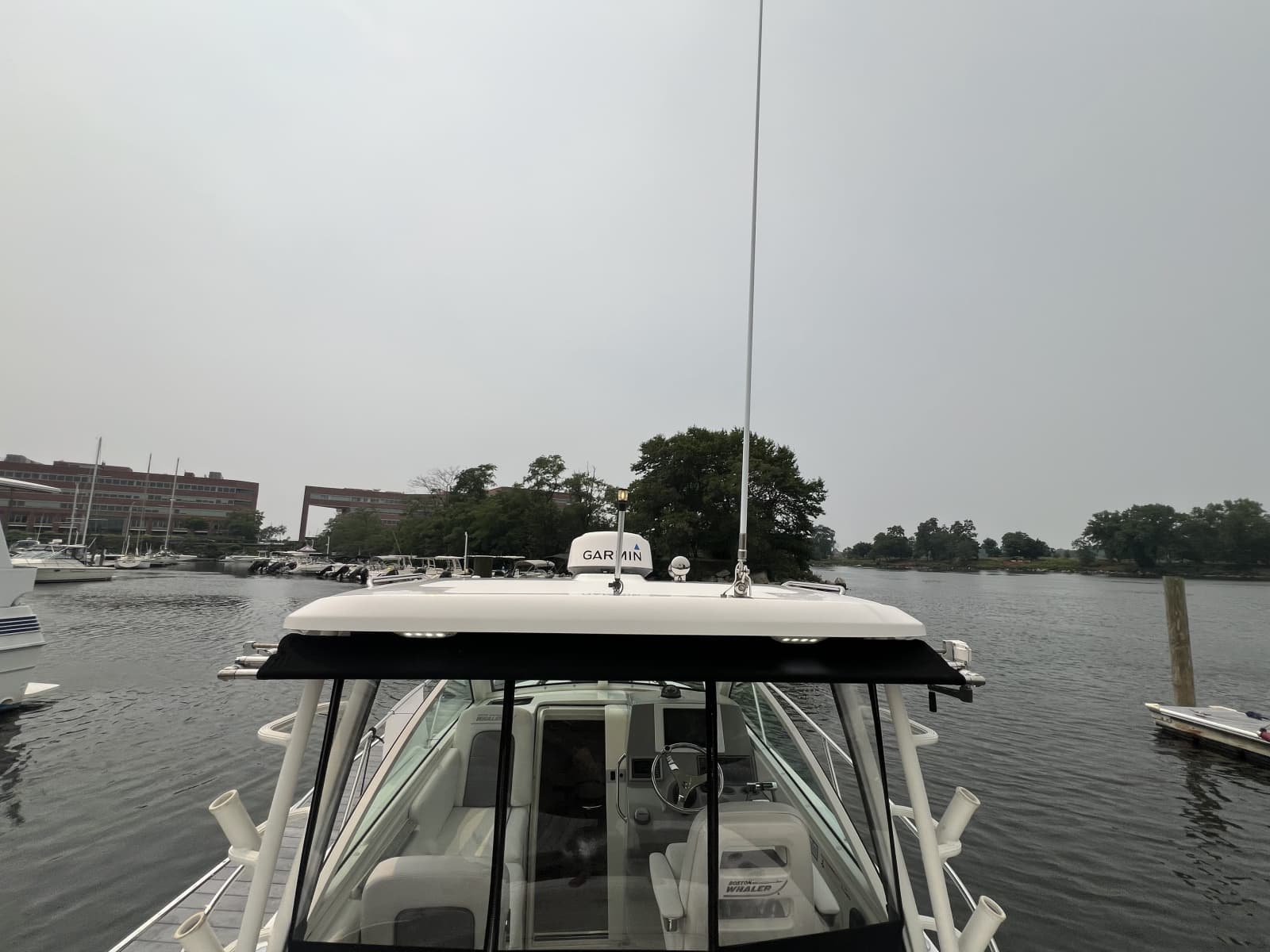 2013 Boston Whaler Conquest - Photo 6
