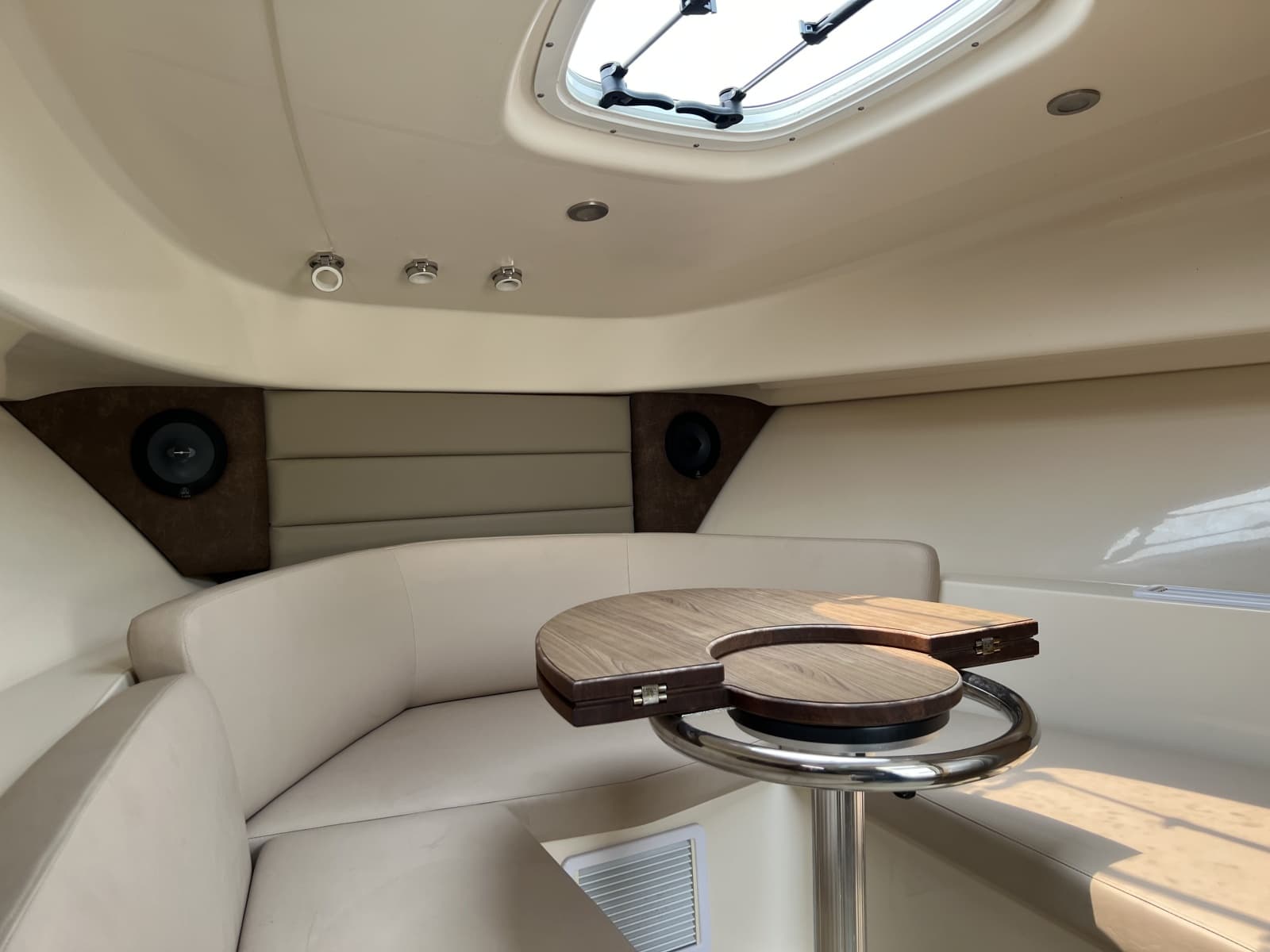 2013 Boston Whaler Conquest - Photo 17