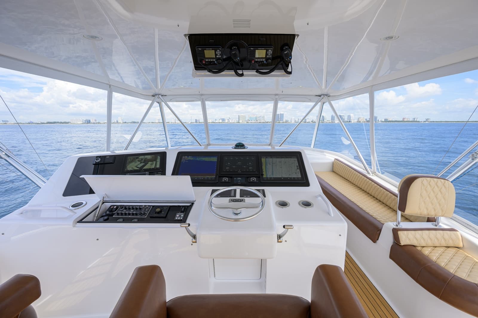 2002 Viking 61 Convertible - Photo 93