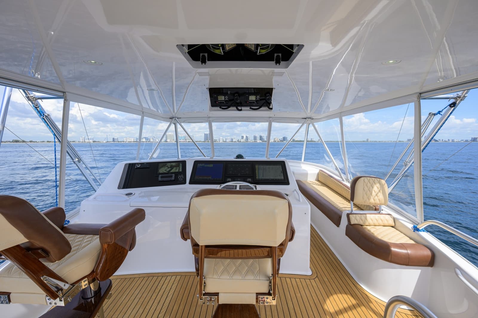 2002 Viking 61 Convertible - Photo 89